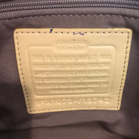 Coach Signature Yellow Handbag - Picture 6 of 16